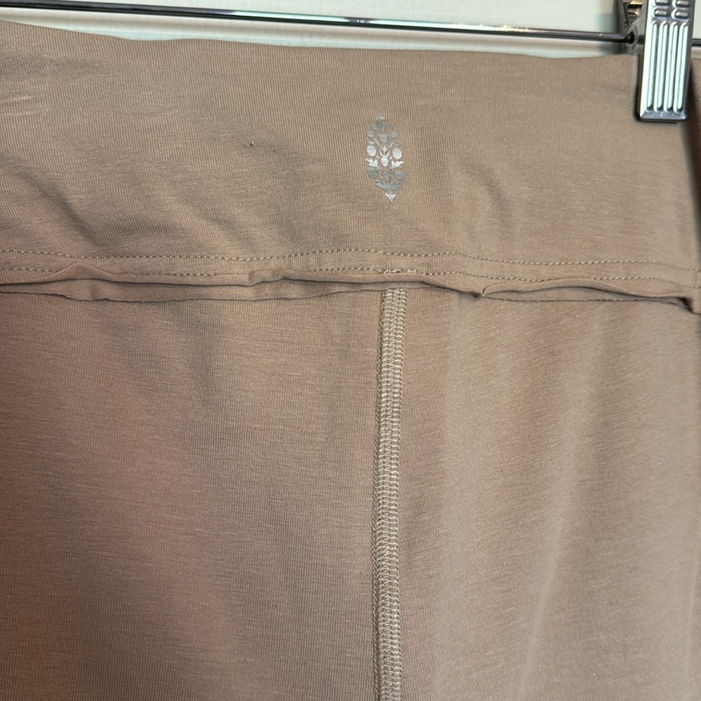 Free People hot shot kick flare pants colorblock Iced Coffee Combo XS - Picture 6 of 8
